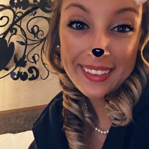 Meet your Posher, Nikki